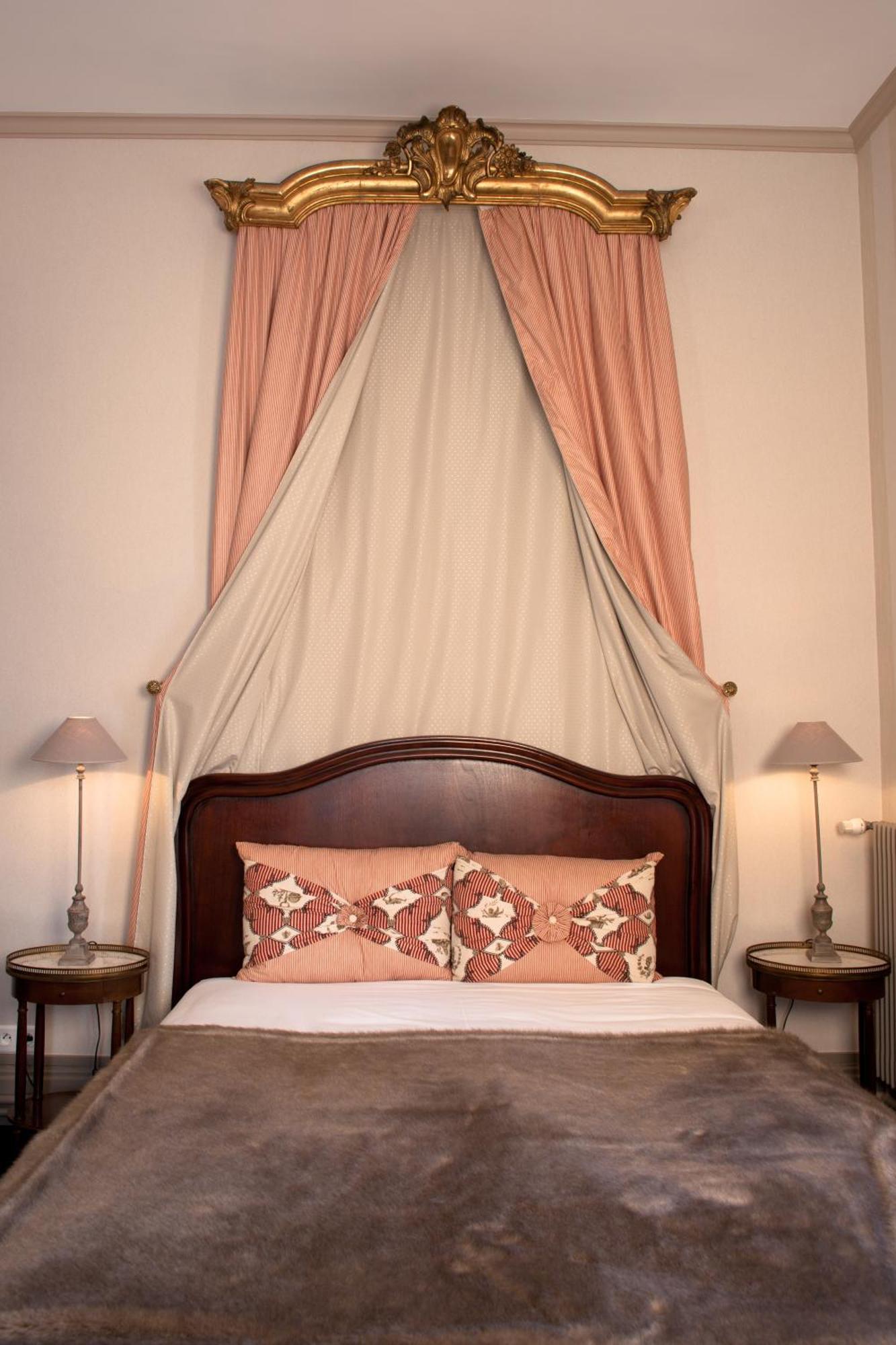 Hotel Villa Reine Hortense Dinard Exterior photo