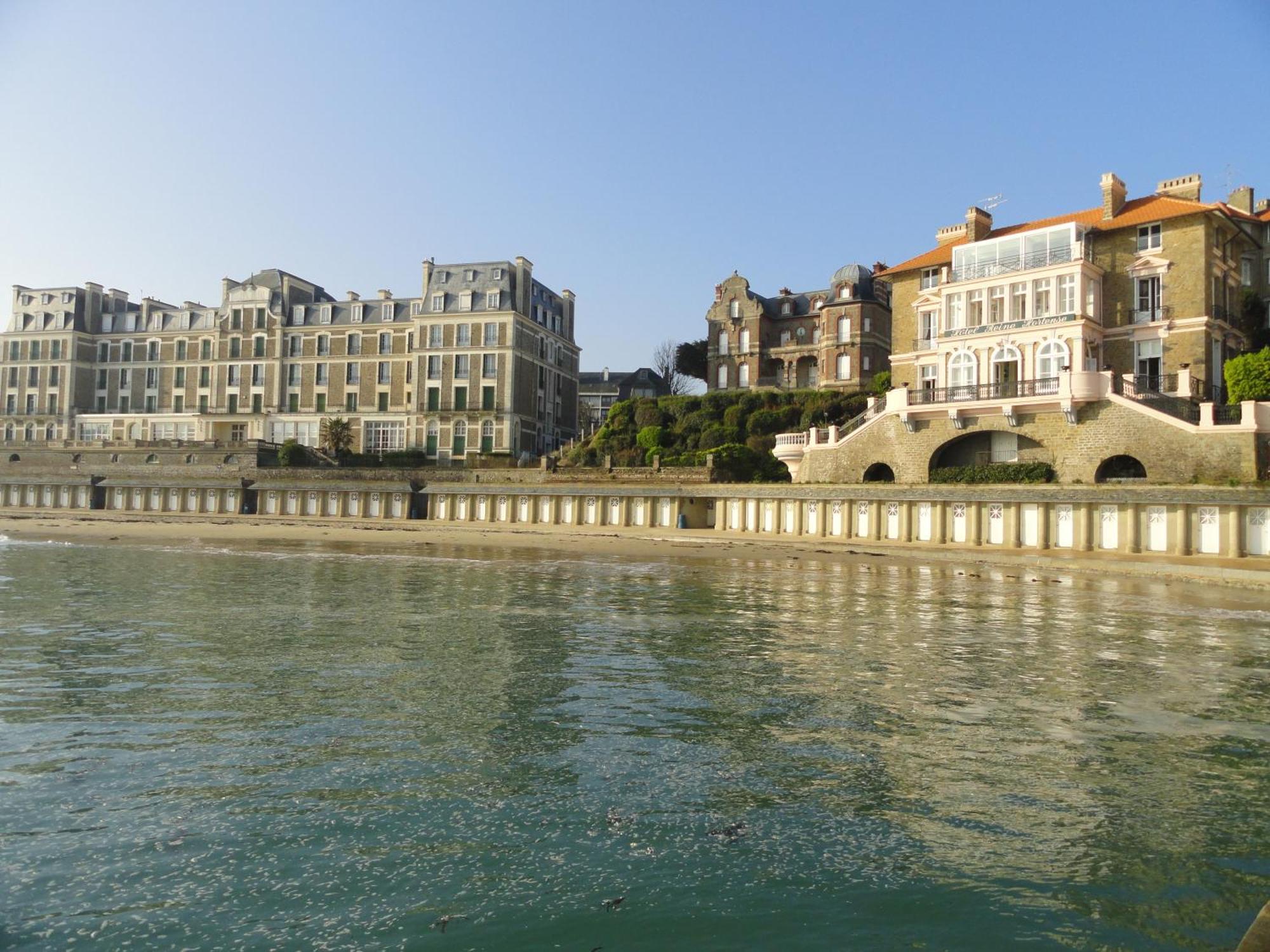 Hotel Villa Reine Hortense Dinard Exterior photo