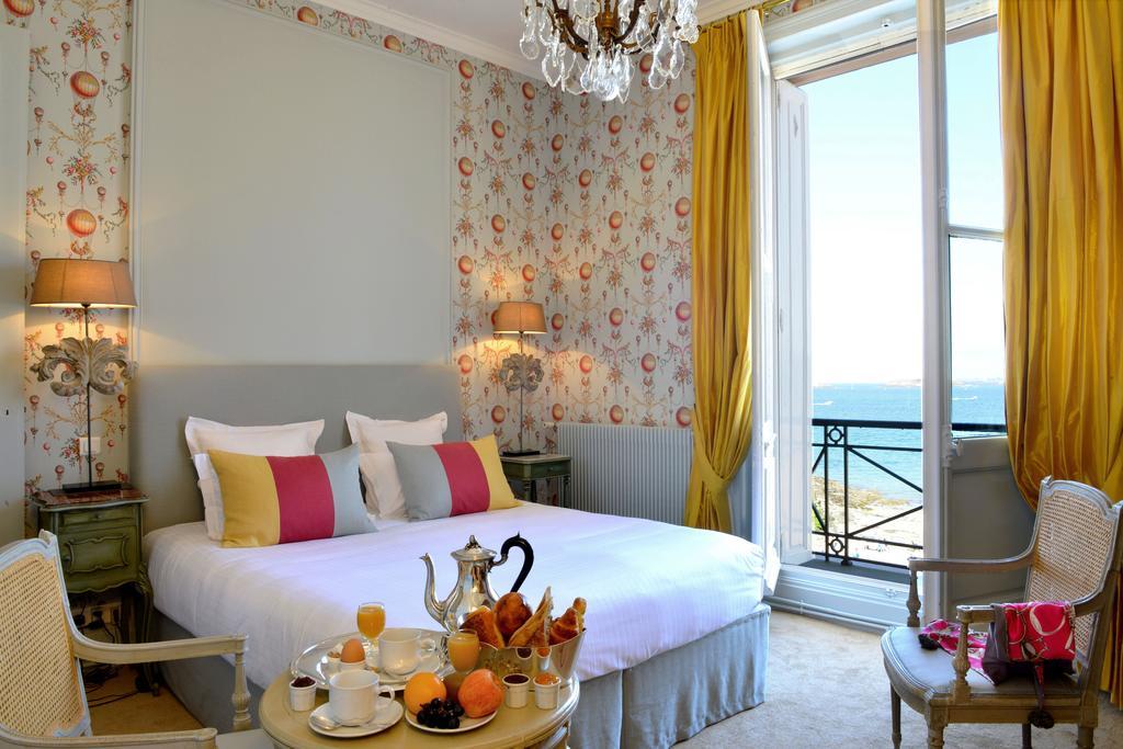 Hotel Villa Reine Hortense Dinard Exterior photo