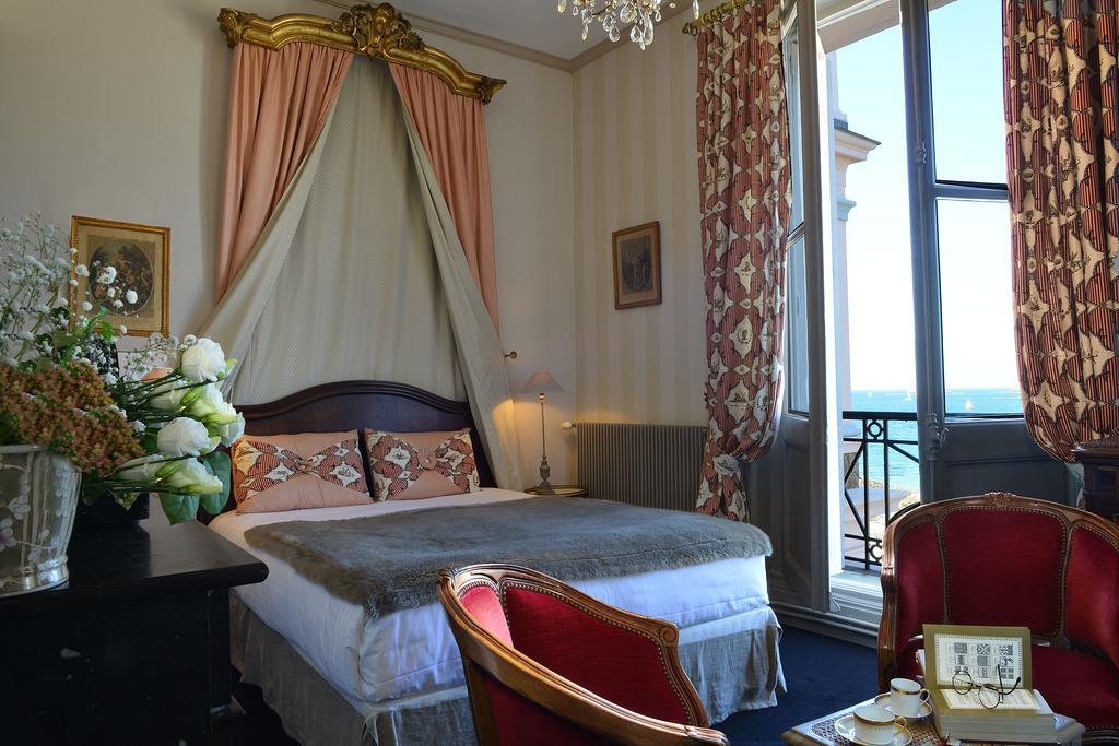 Hotel Villa Reine Hortense Dinard Exterior photo